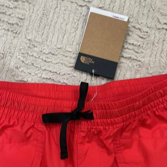 The North Face women’s windwall outline shorts horizon red Size Medium, New! - Picture 5 of 16